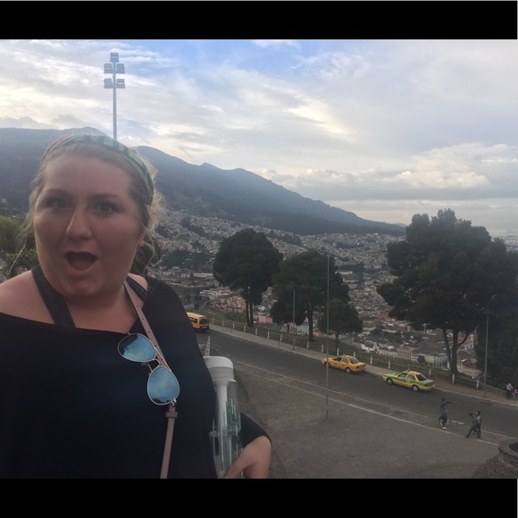 Meet your Posher, Hayley - Picture 3 of 6